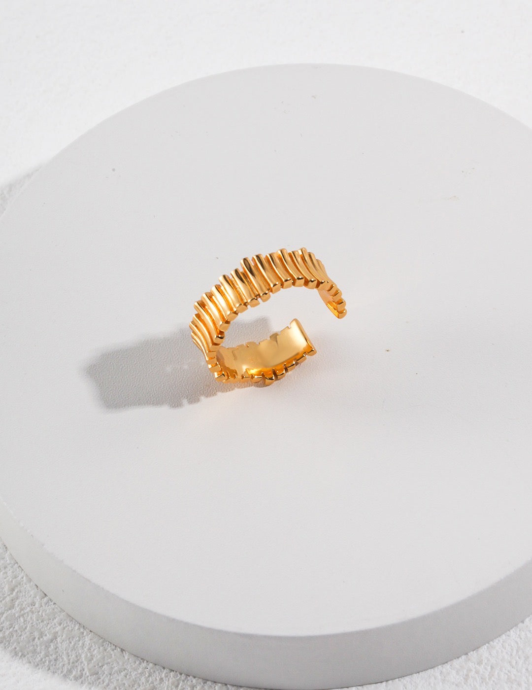 Vik Linear Open Ring